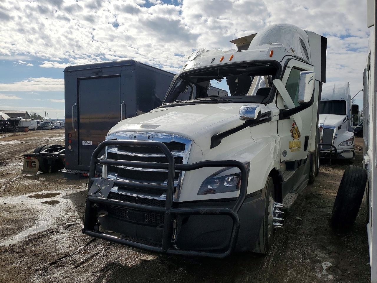 2022 FREIGHTLINER CASCADIA 126