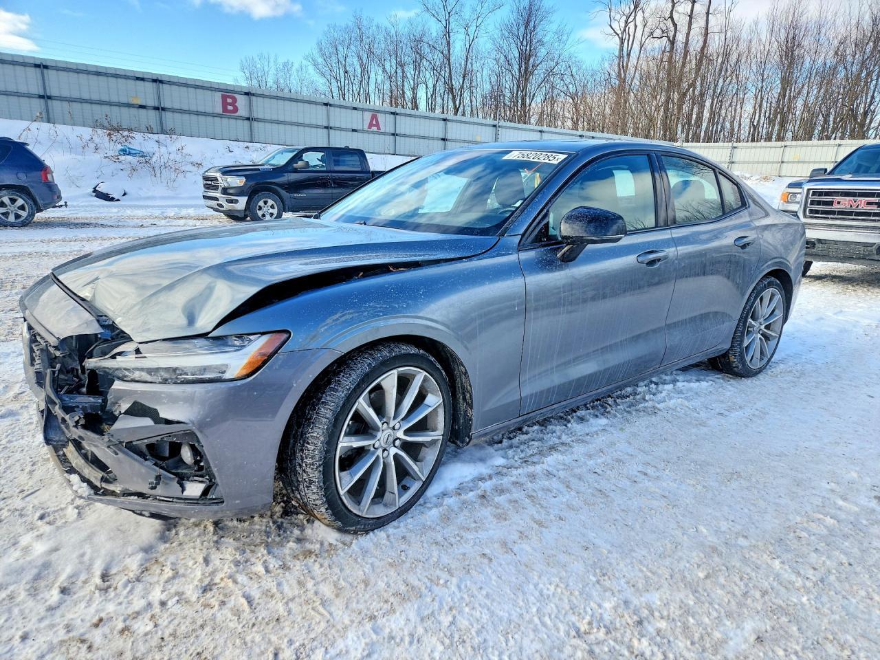 2021 VOLVO S60
