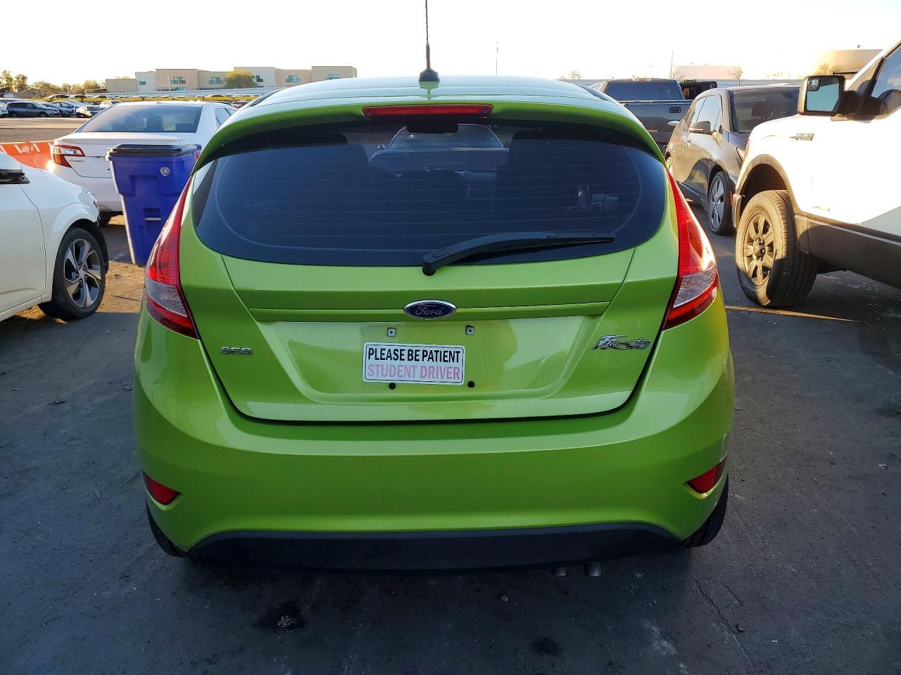 2011 FORD Fiesta