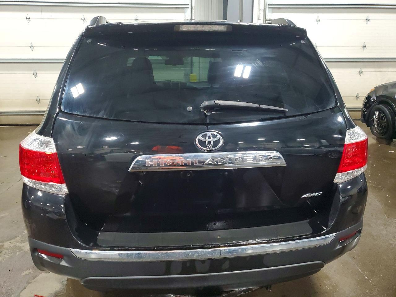 2012 TOYOTA HIGHLANDER