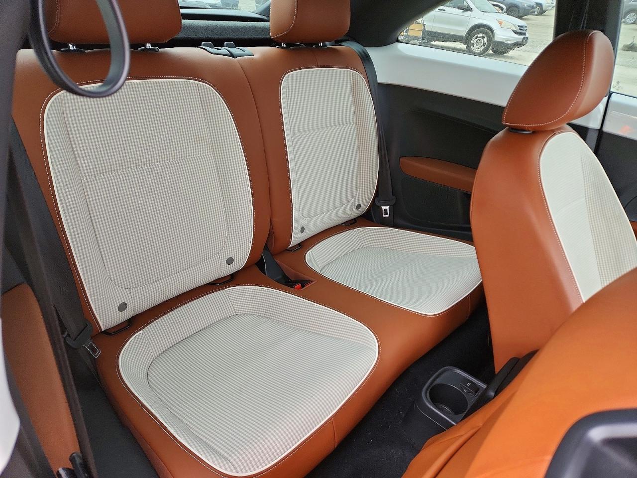 2015 VOLKSWAGEN Beetle