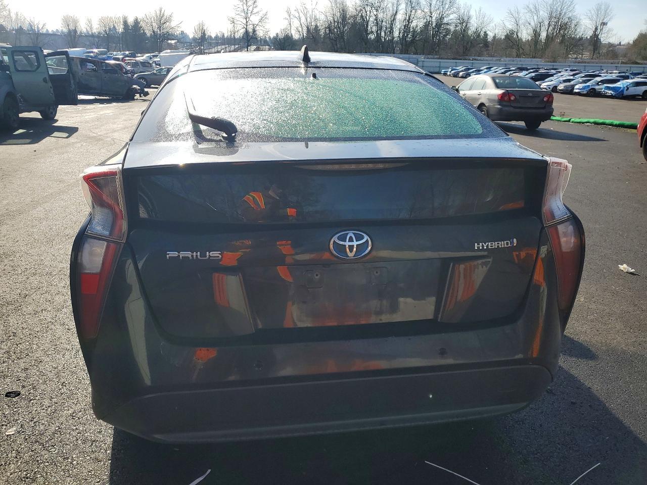 2017 TOYOTA PRIUS