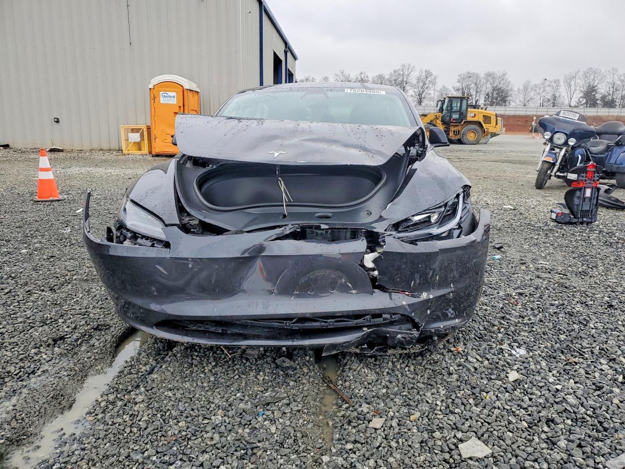 2025 TESLA MODEL 3