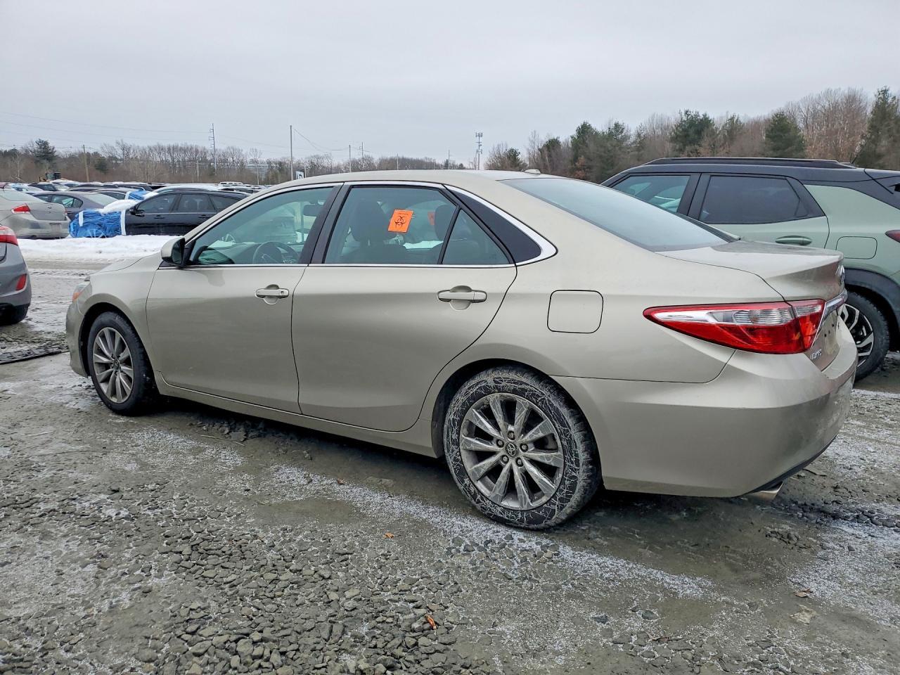 2015 TOYOTA CAMRY