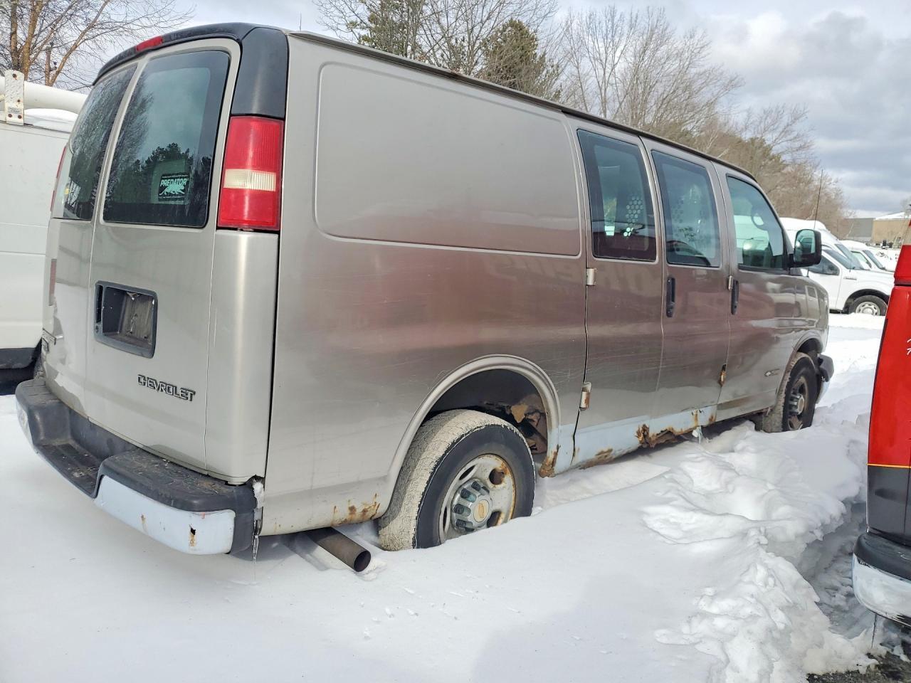2004 CHEVROLET EXPRESS 2500