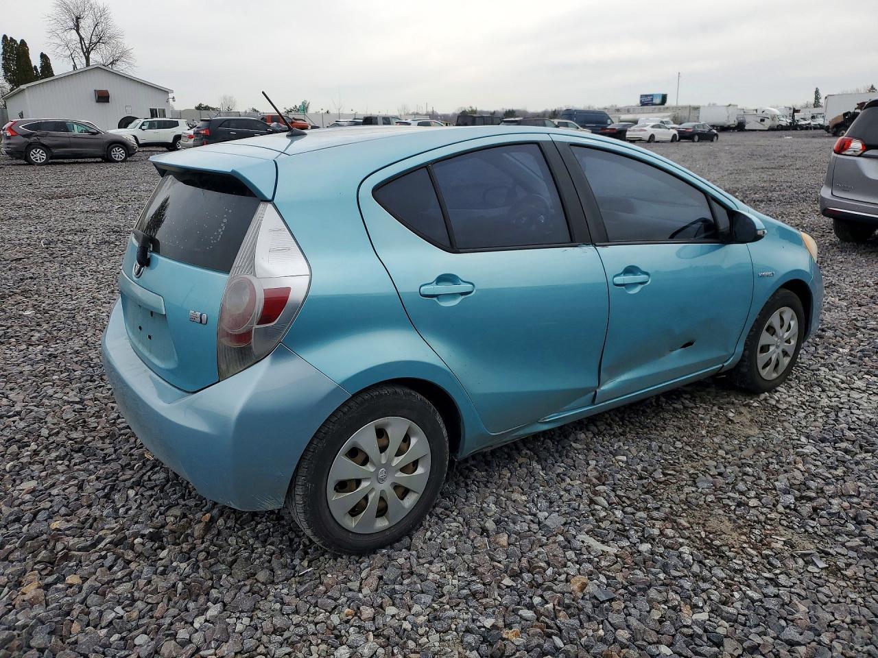 2013 TOYOTA Prius c