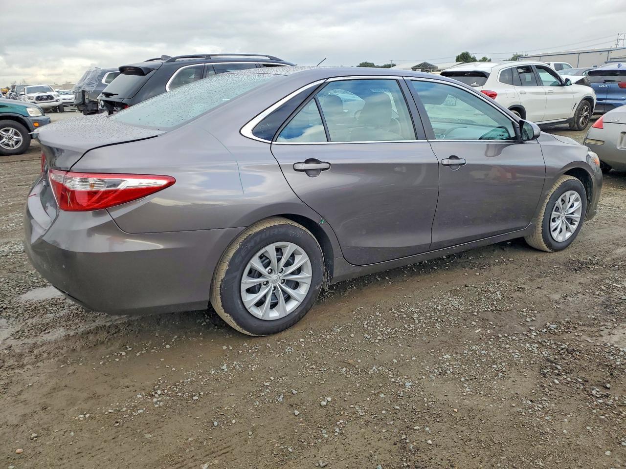 2016 TOYOTA CAMRY