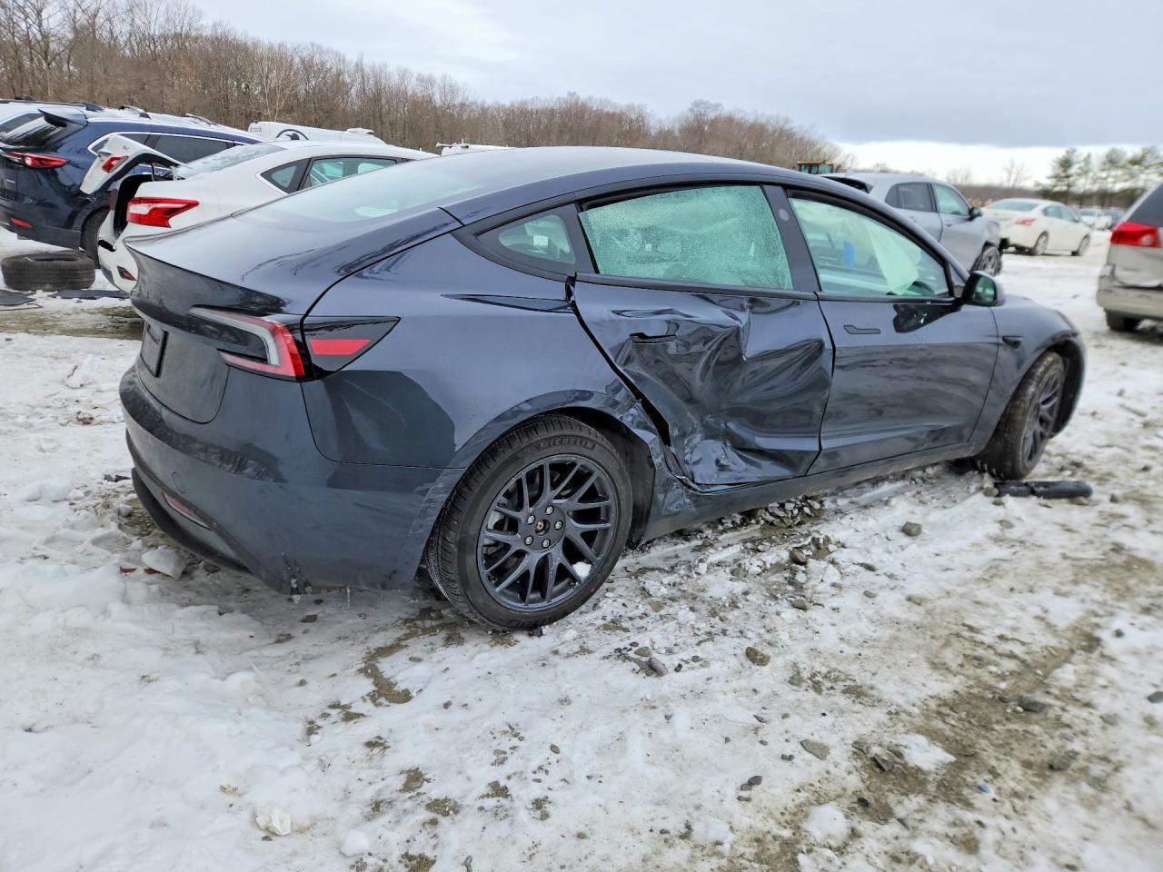 2026 TESLA MODEL 3
