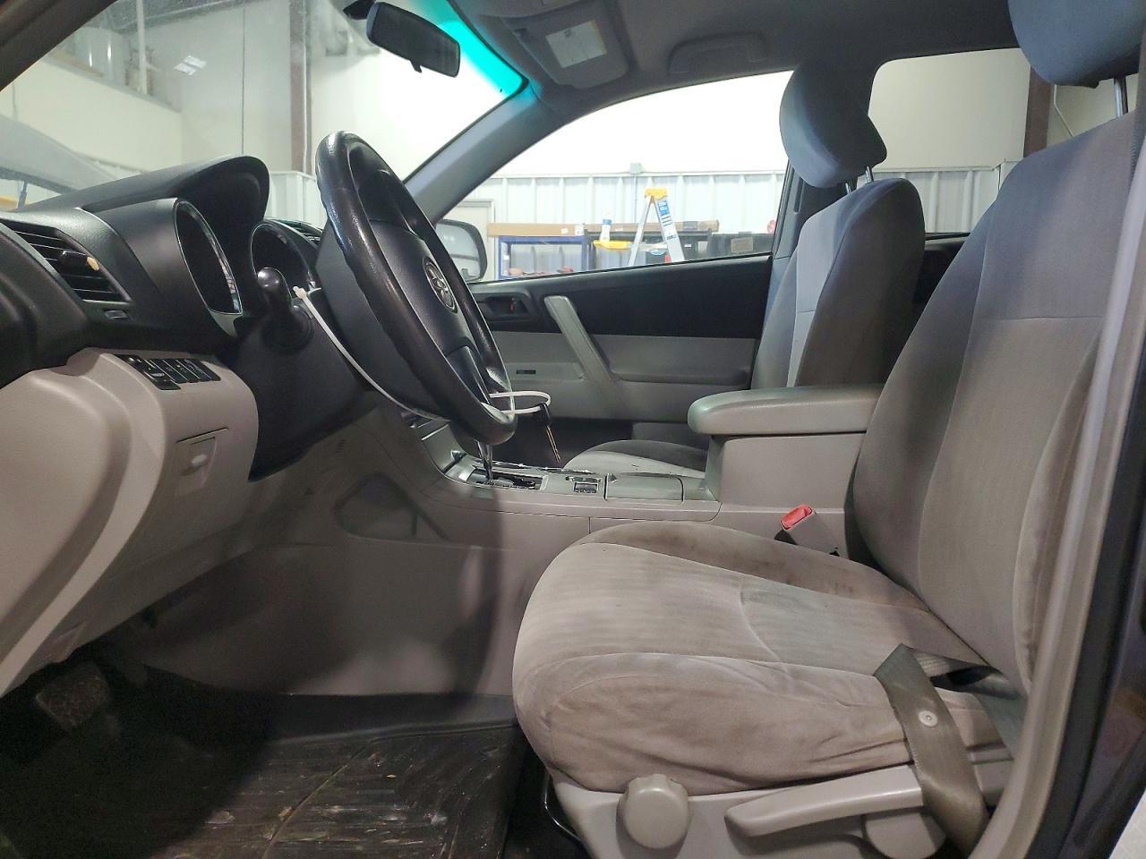 2011 TOYOTA HIGHLANDER