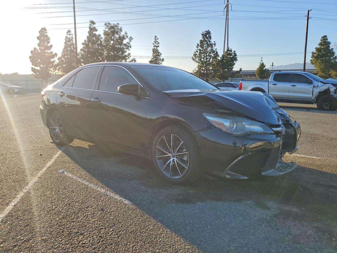 2015 TOYOTA CAMRY