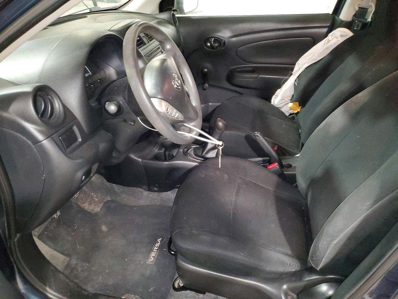 2015 NISSAN VERSA