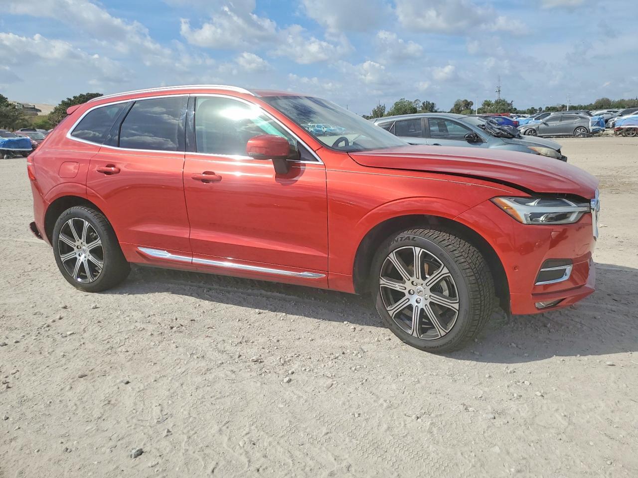 2020 VOLVO XC60