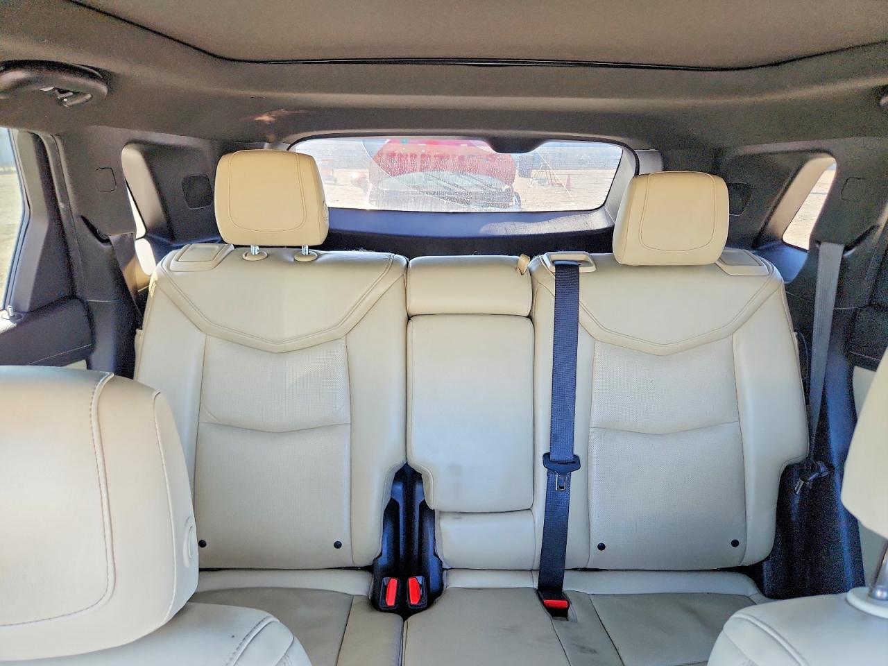 2017 CADILLAC XT5