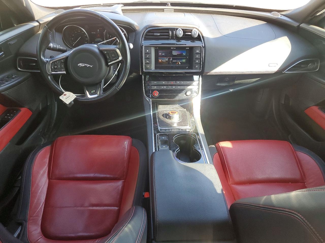 2017 JAGUAR XE