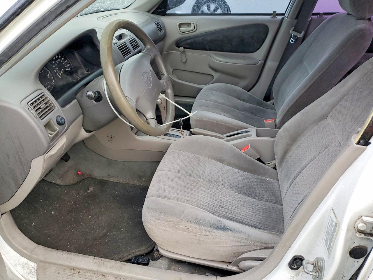2001 TOYOTA COROLLA