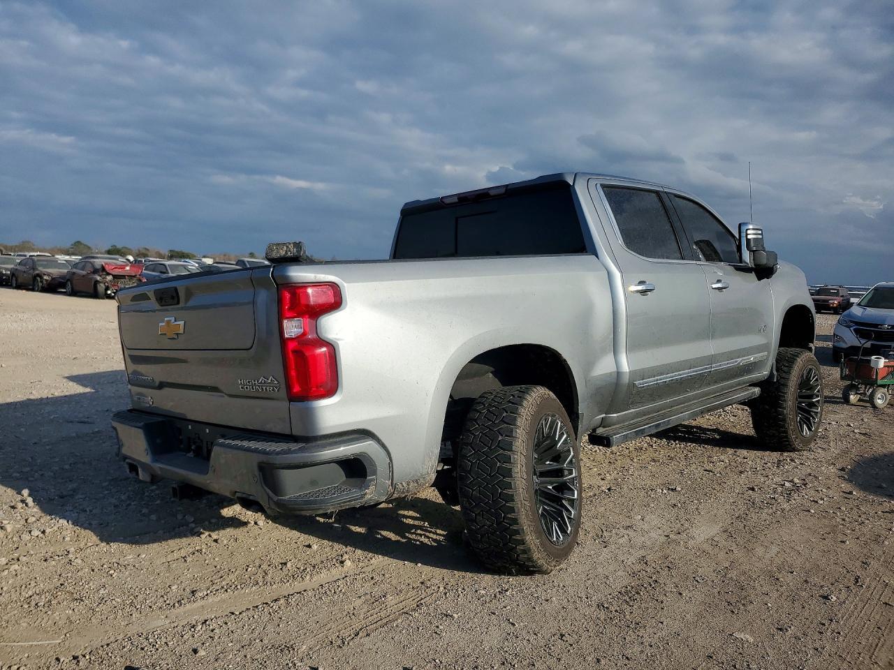 2024 CHEVROLET Silverado