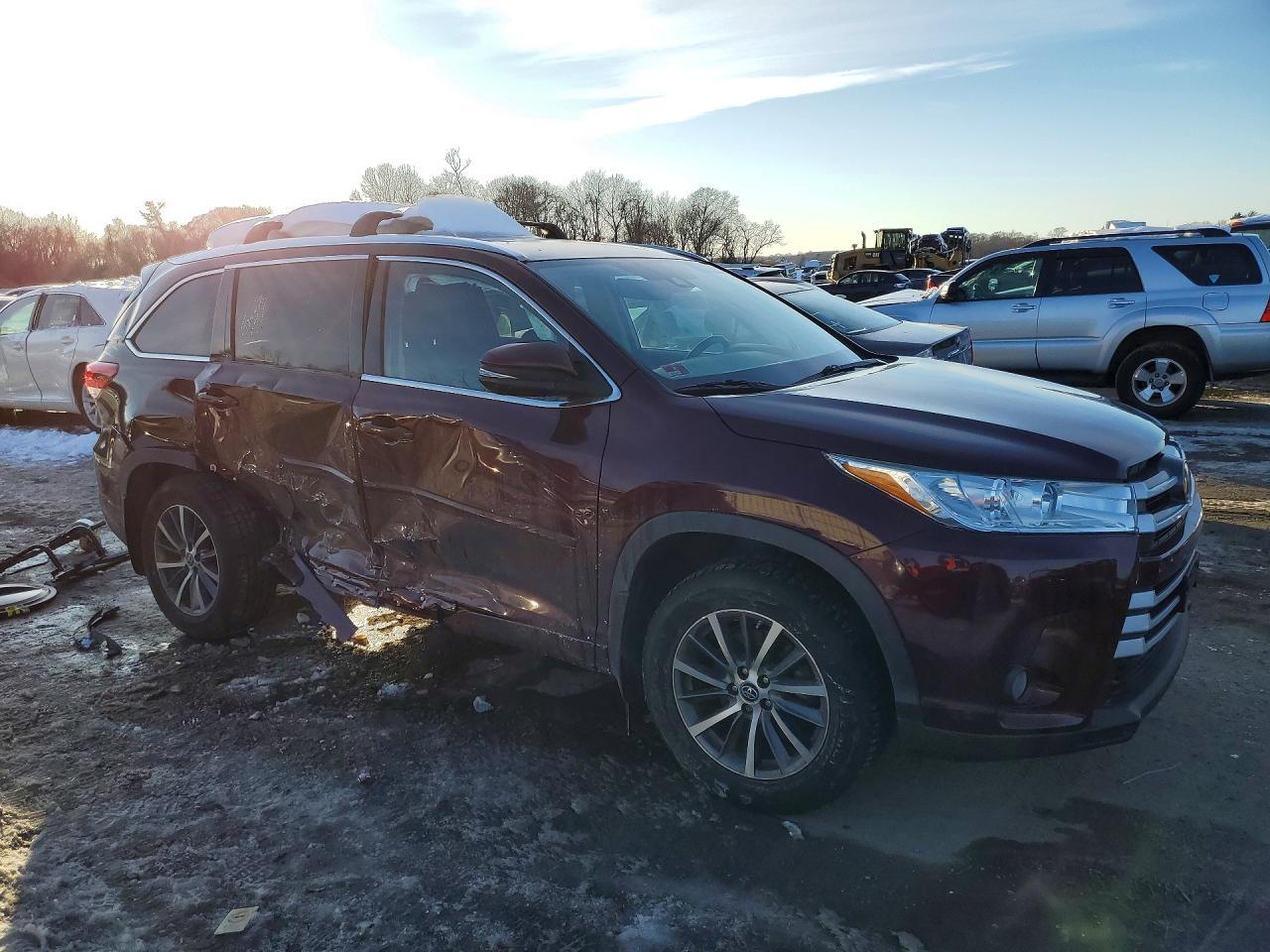 2018 TOYOTA HIGHLANDER