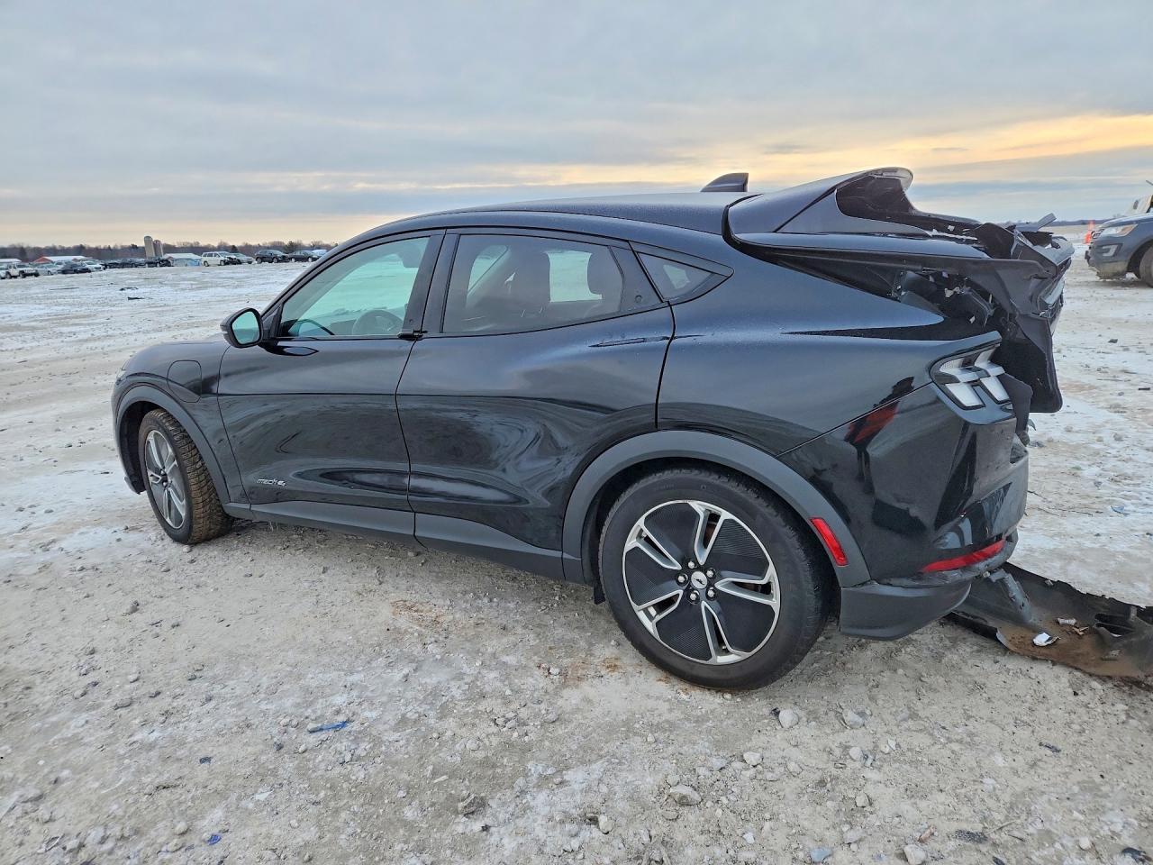 2022 FORD Mustang Mach-E