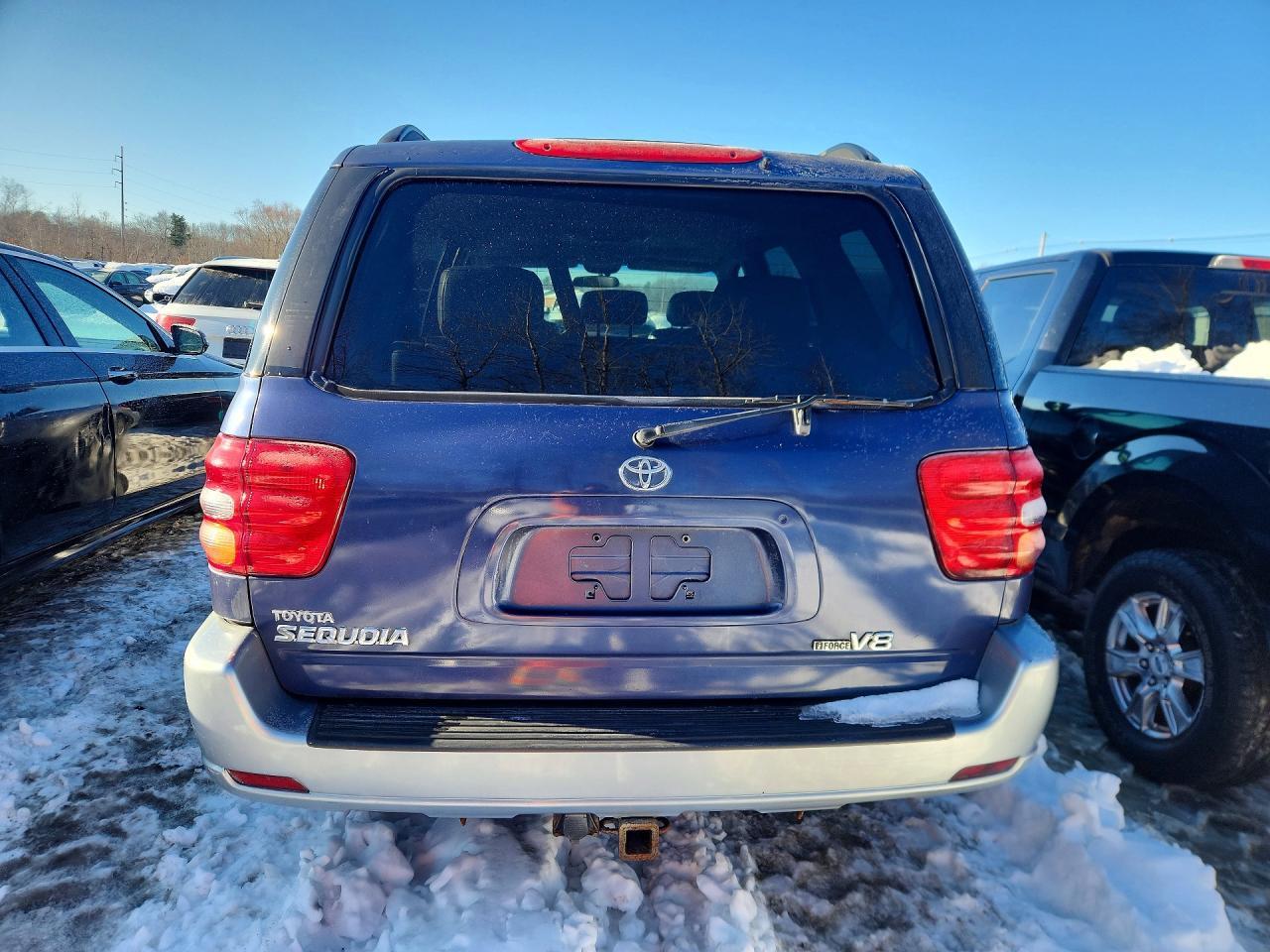 2004 TOYOTA Sequoia