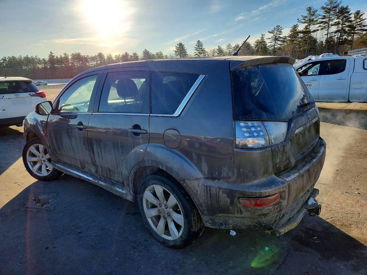 2011 MITSUBISHI outlander