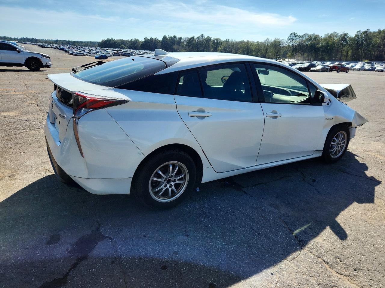 2016 TOYOTA PRIUS