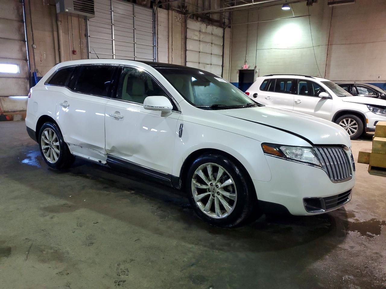 2012 LINCOLN MKT