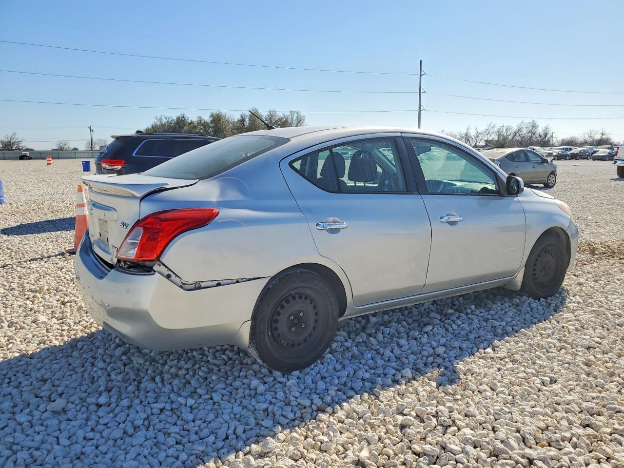 2014 NISSAN VERSA