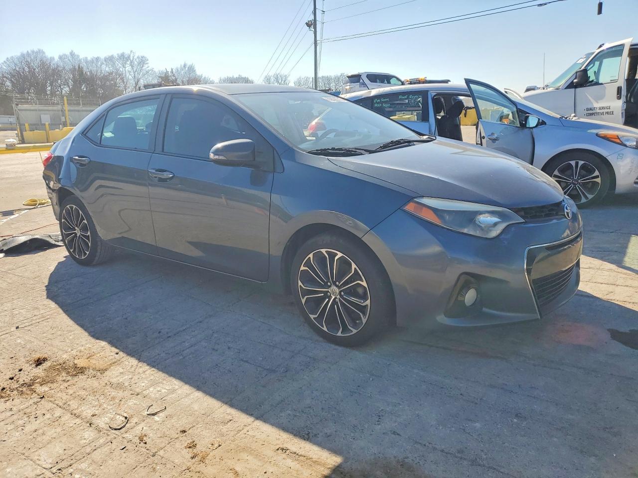 2015 TOYOTA COROLLA