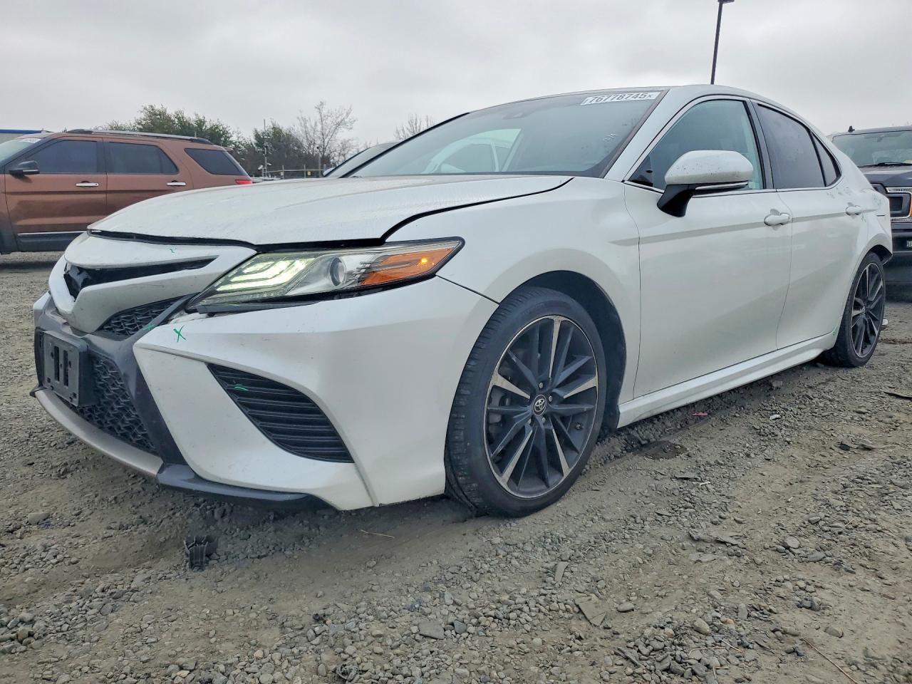2019 TOYOTA CAMRY