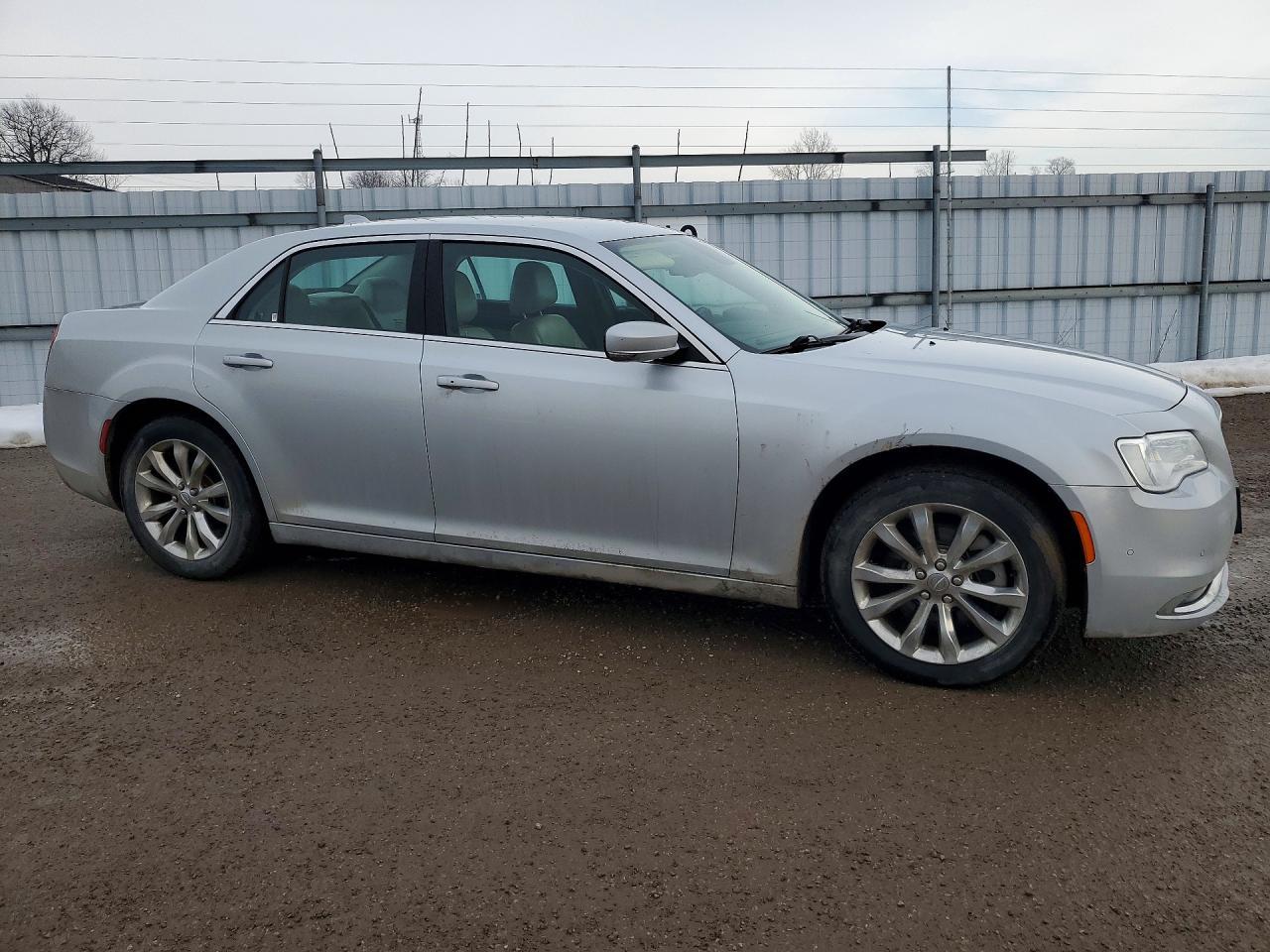 2021 CHRYSLER 300
