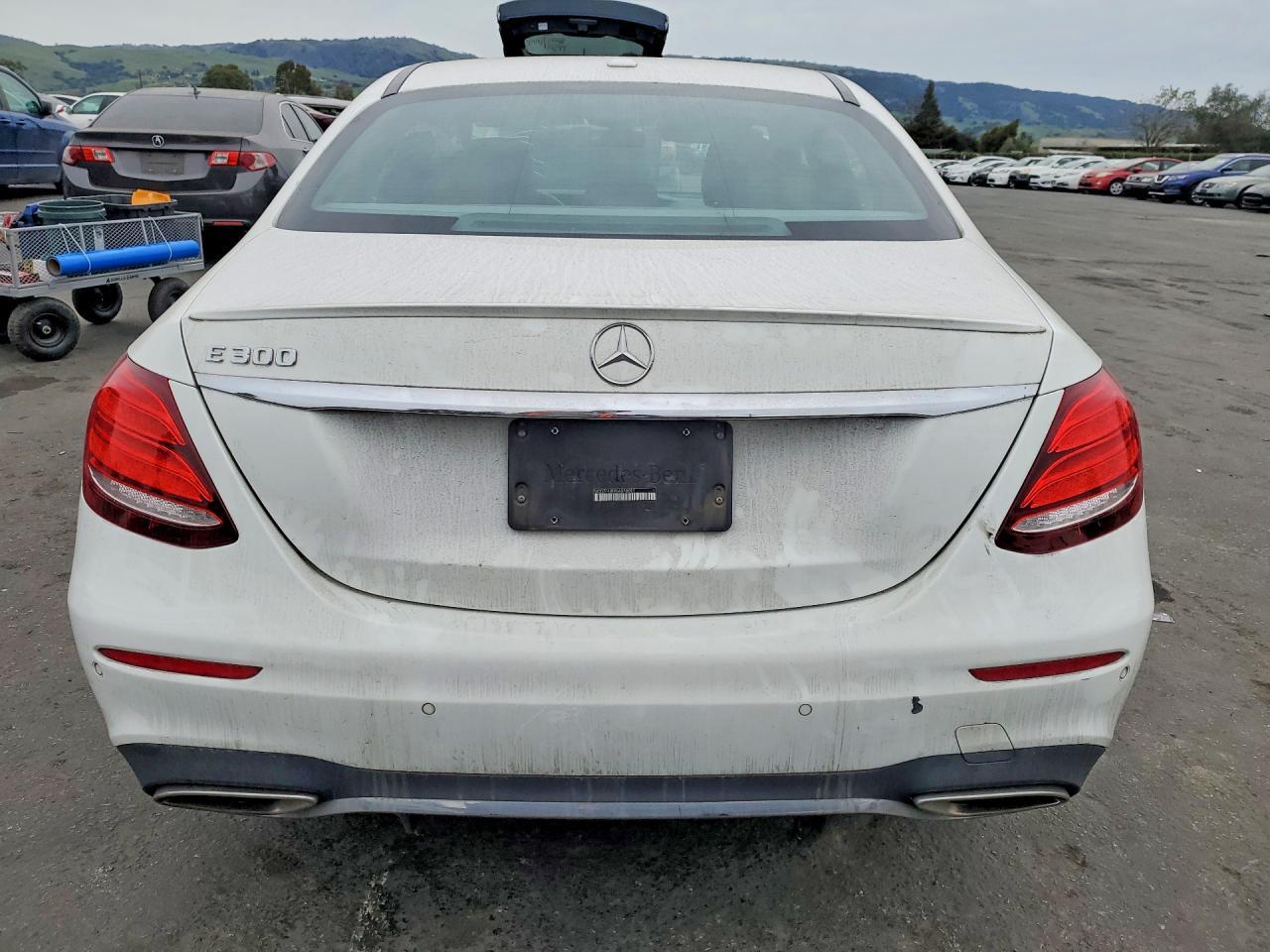 2017 MERCEDES-BENZ E-Class
