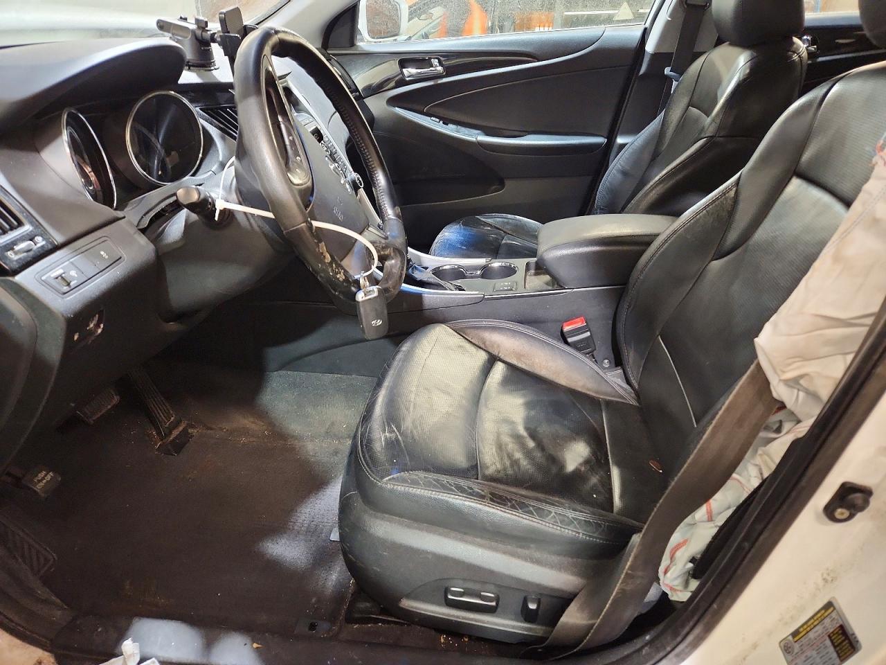 2011 HYUNDAI SONATA