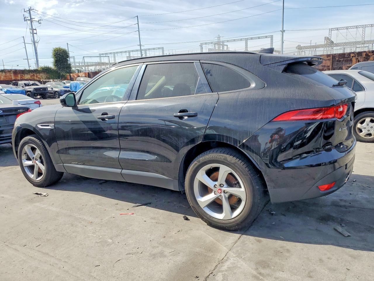 2017 JAGUAR F-Pace