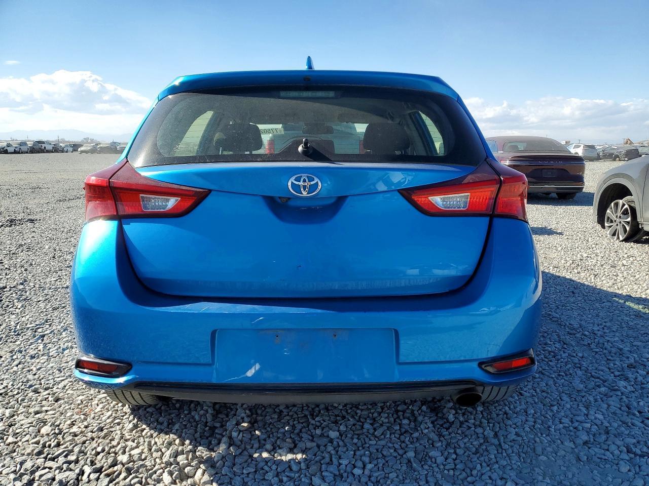 2017 TOYOTA COROLLA