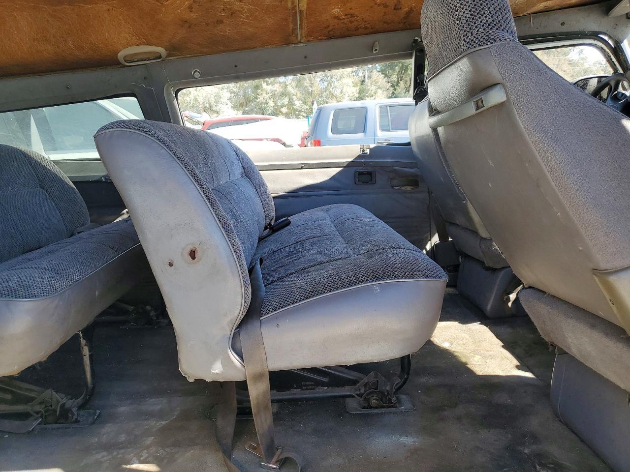 2000 DODGE Ram Wagon