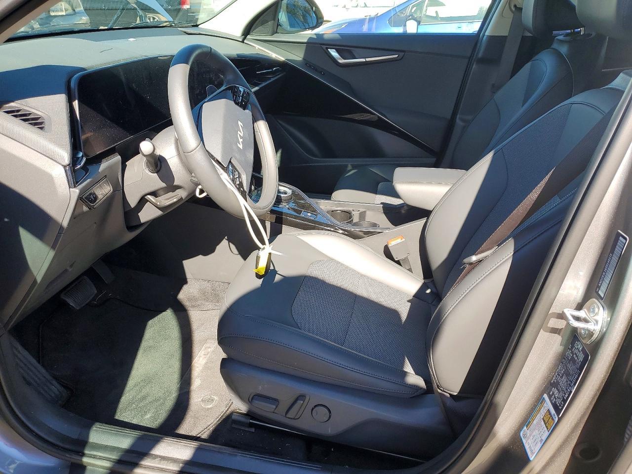 2025 KIA Niro