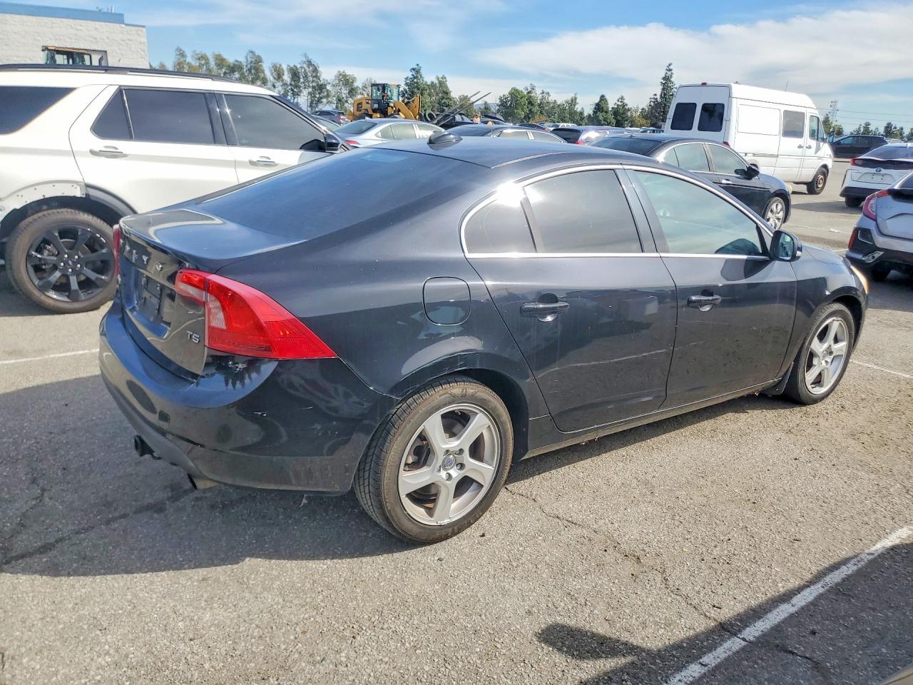 2012 VOLVO S60