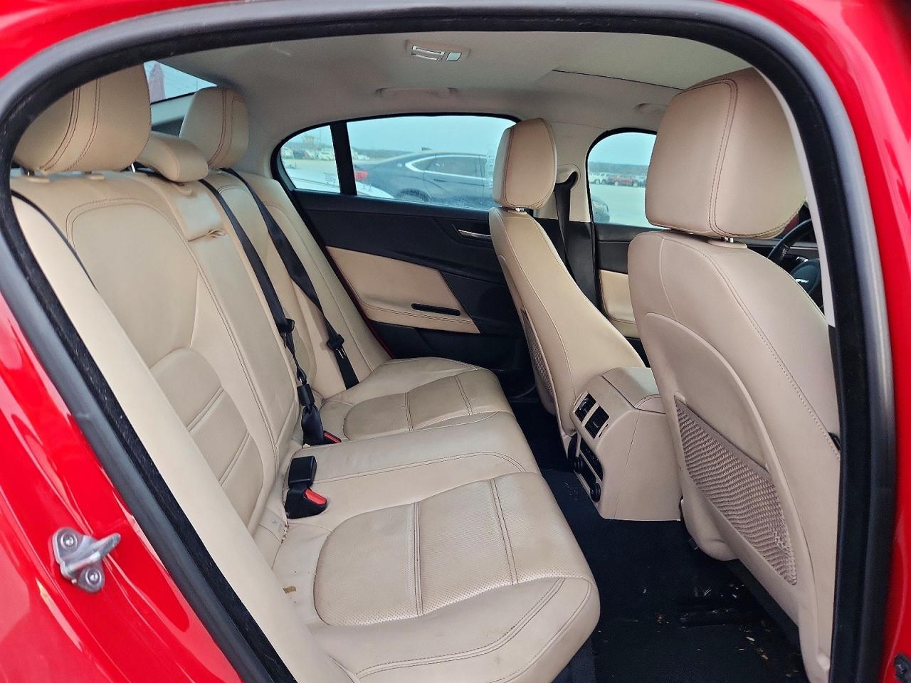 2018 JAGUAR XE