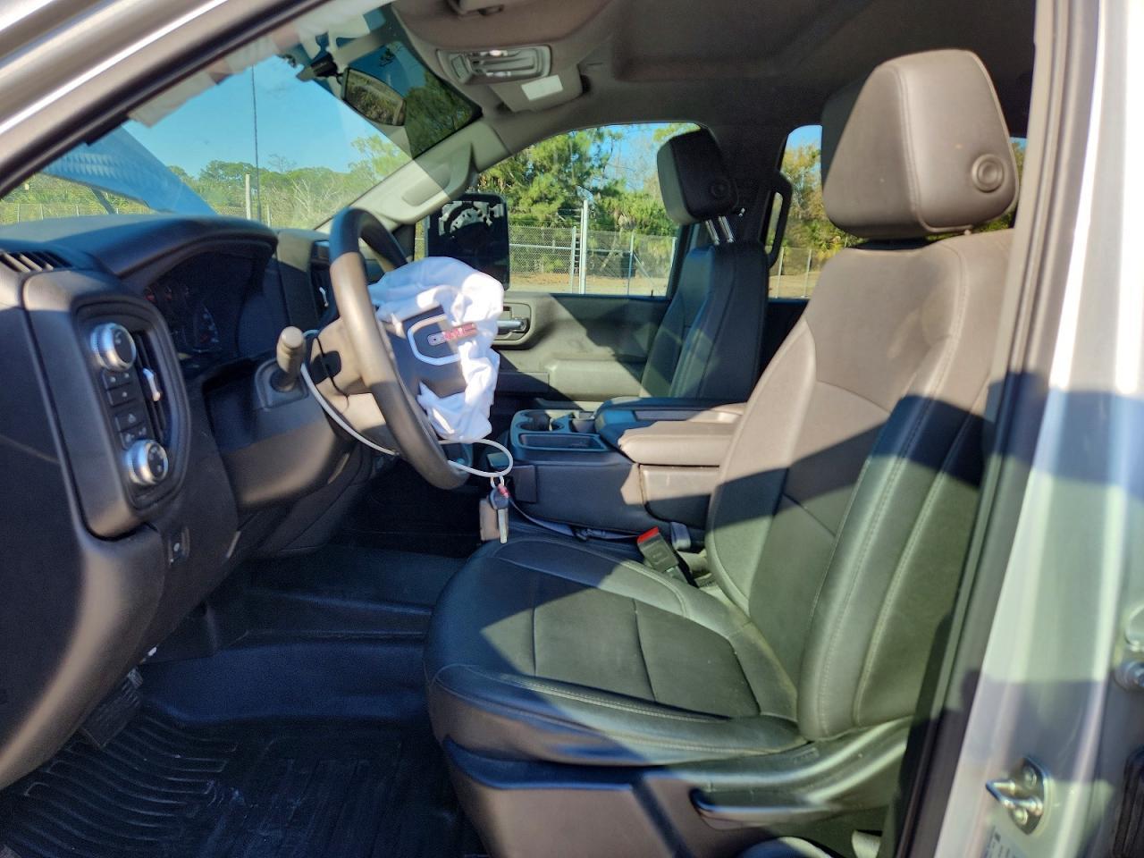 2023 GMC Sierra