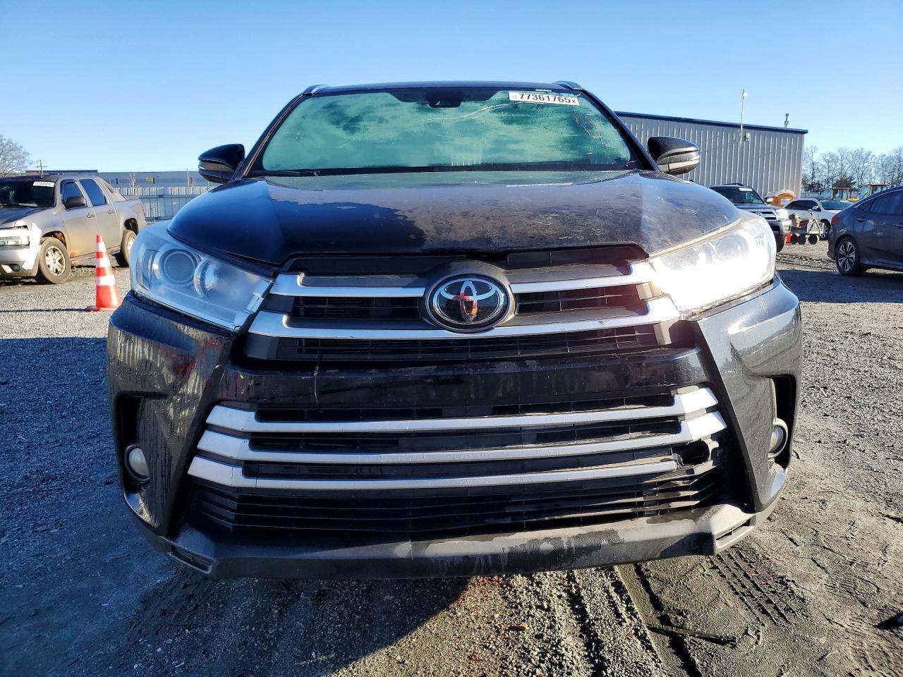 2018 TOYOTA HIGHLANDER