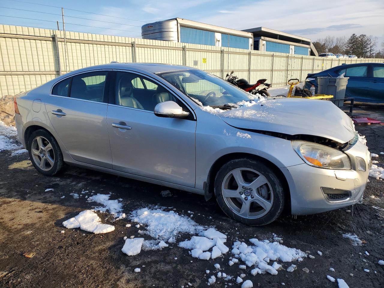 2012 VOLVO S60