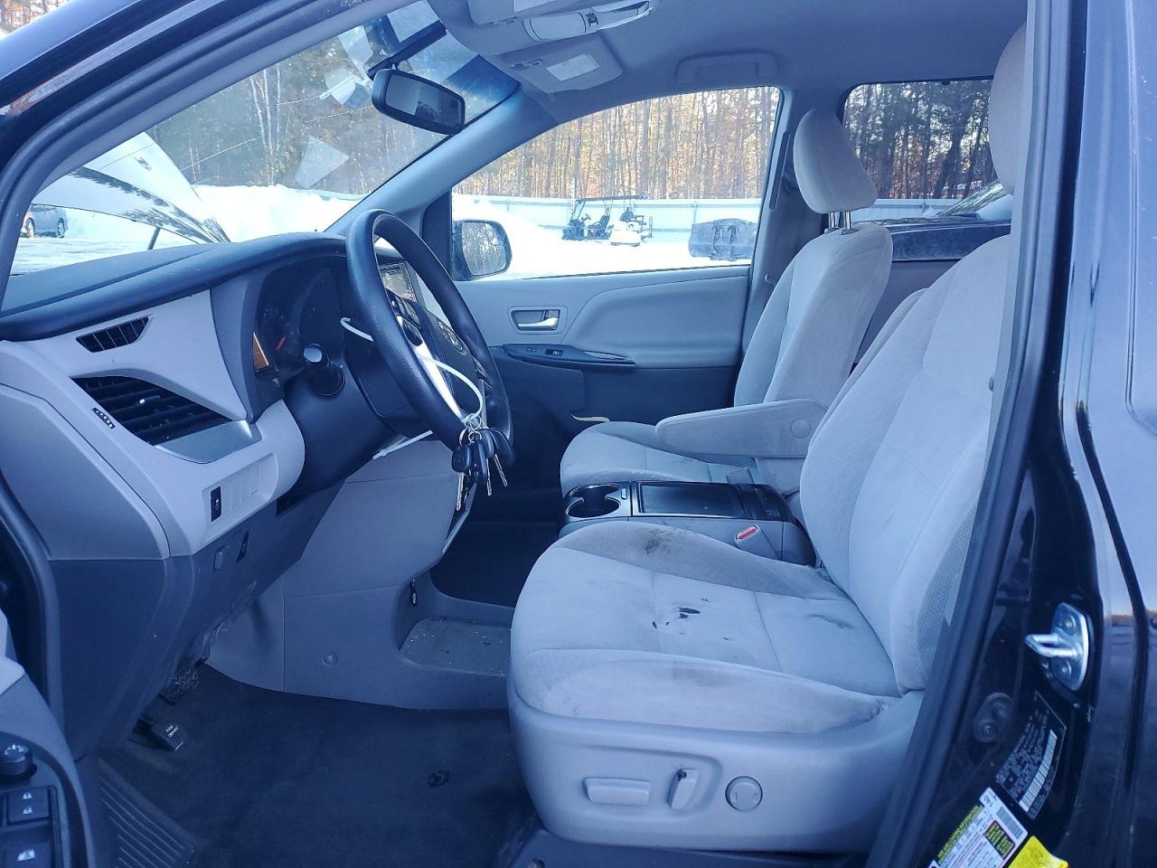 2015 TOYOTA SIENNA