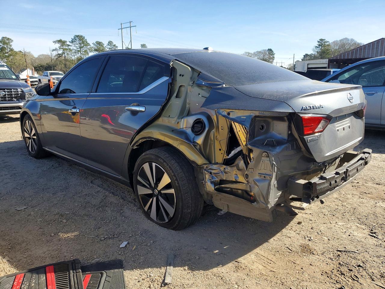 2022 NISSAN ALTIMA