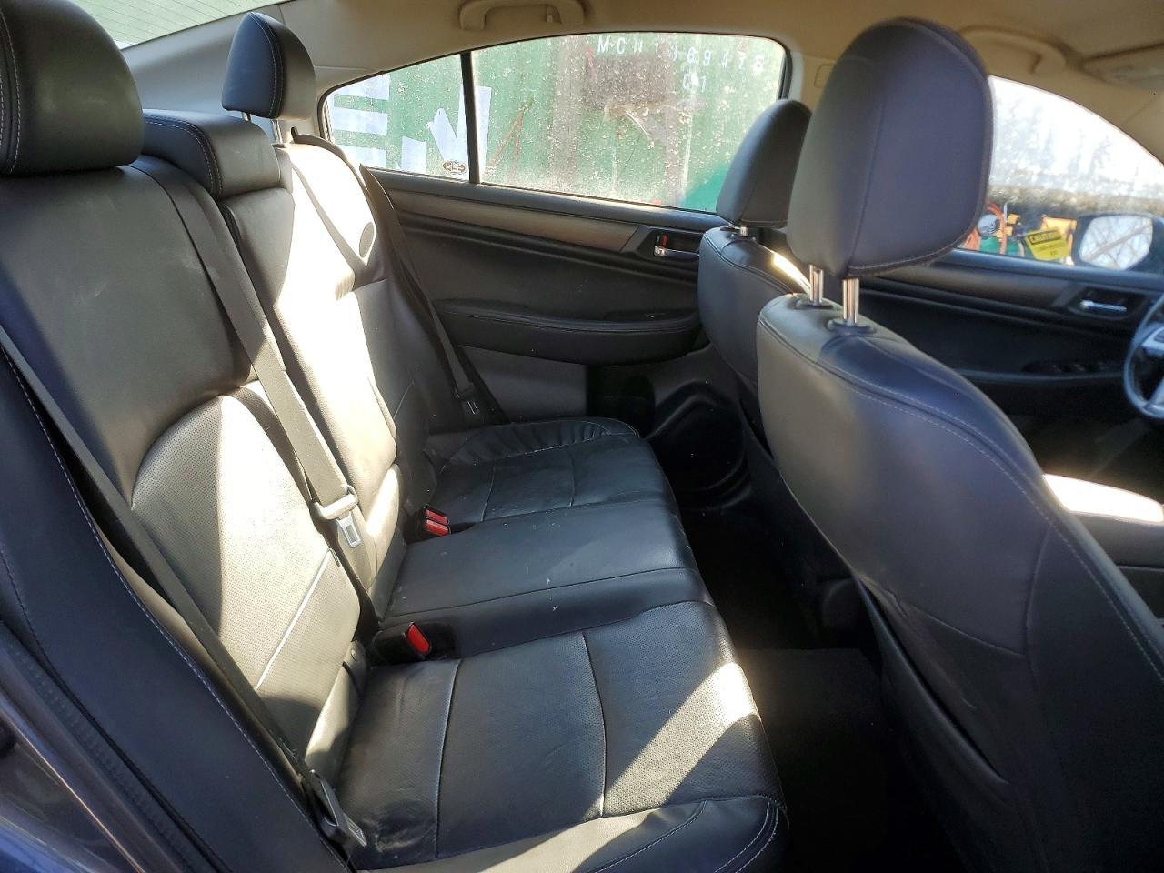 2016 SUBARU Legacy