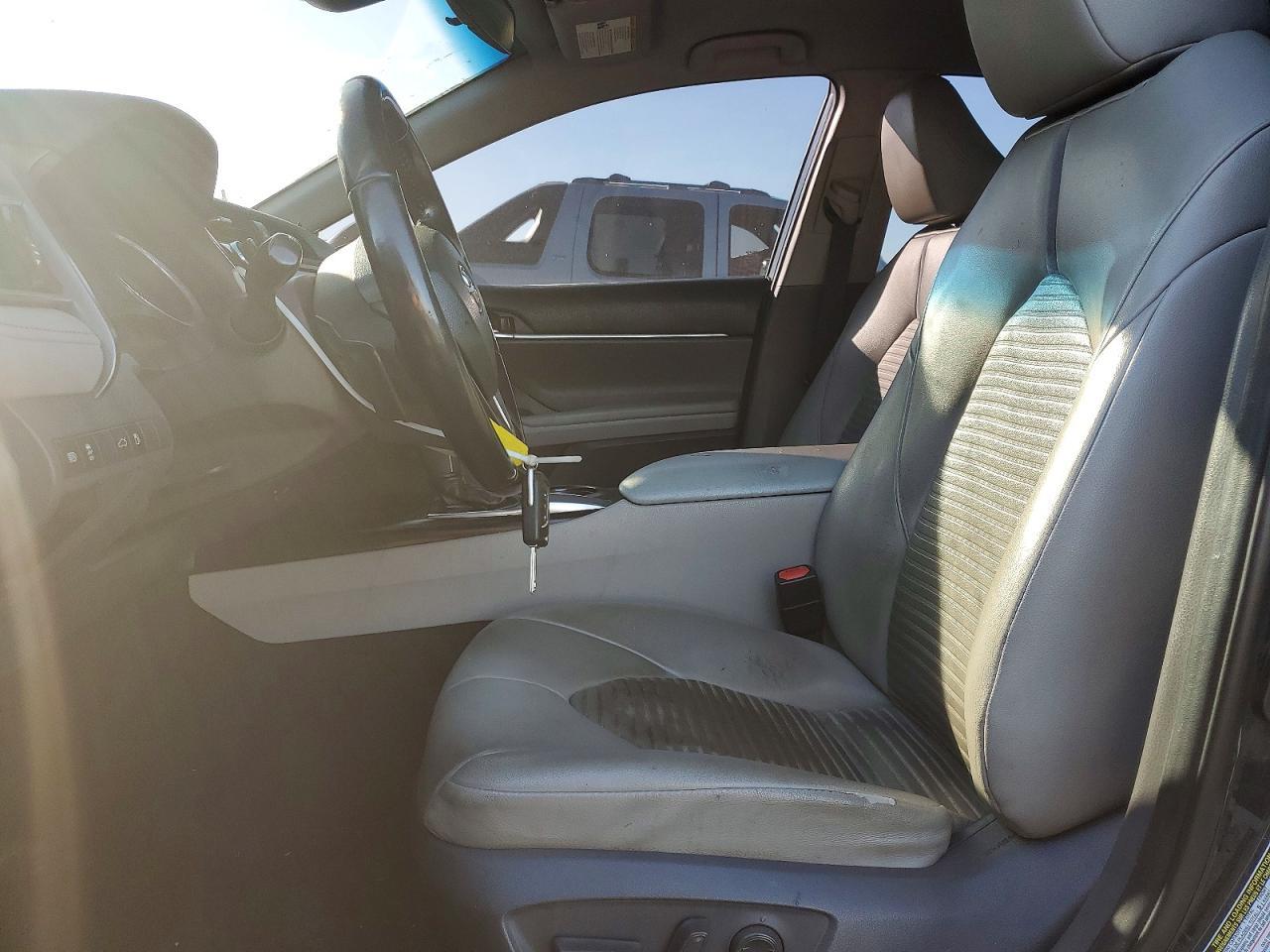 2018 TOYOTA CAMRY