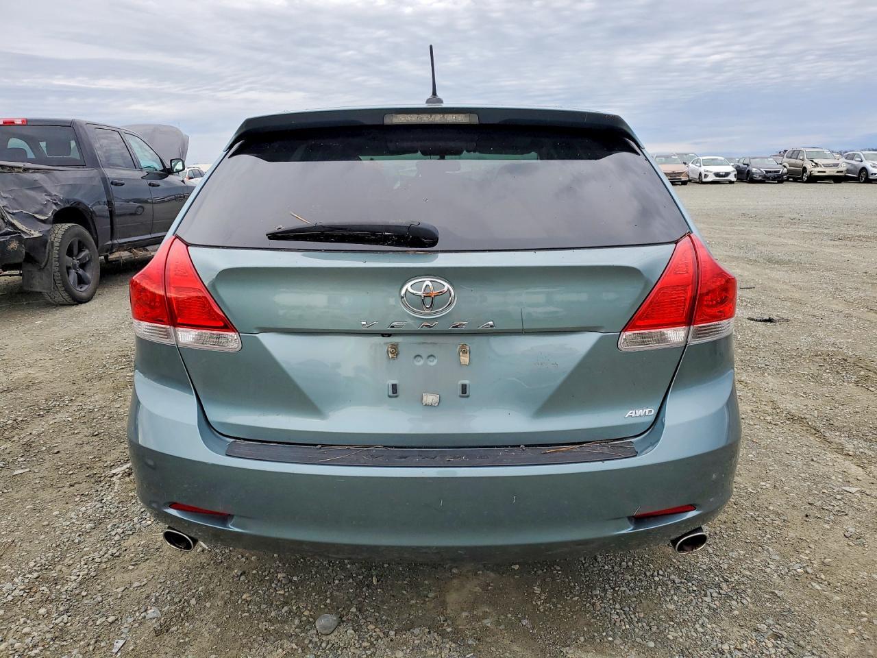 2011 TOYOTA VENZA