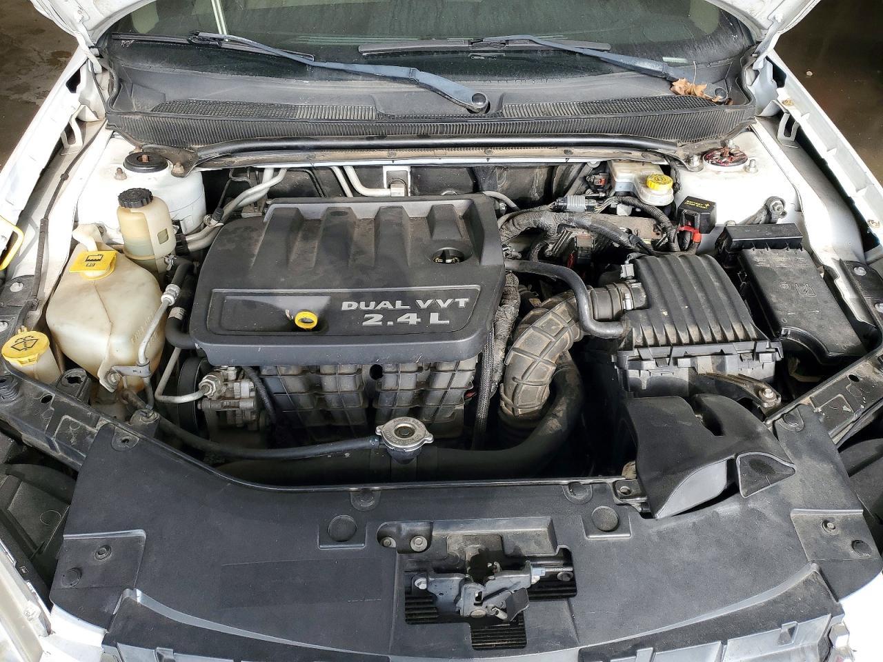 2013 CHRYSLER 200