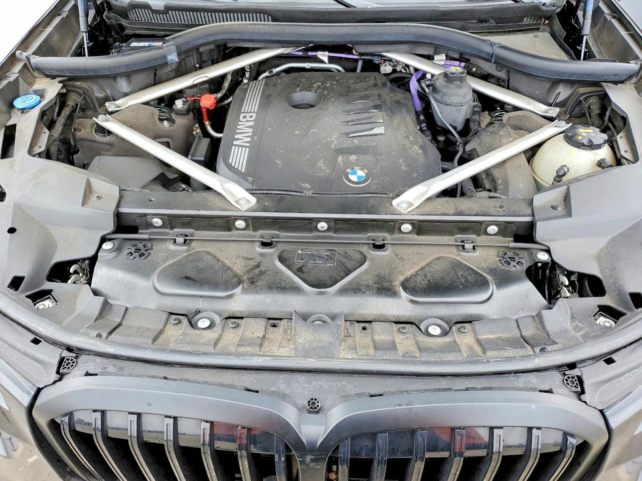 2023 BMW X7