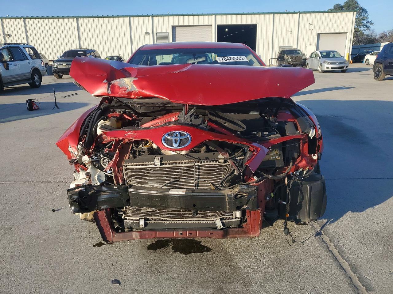 2011 TOYOTA CAMRY