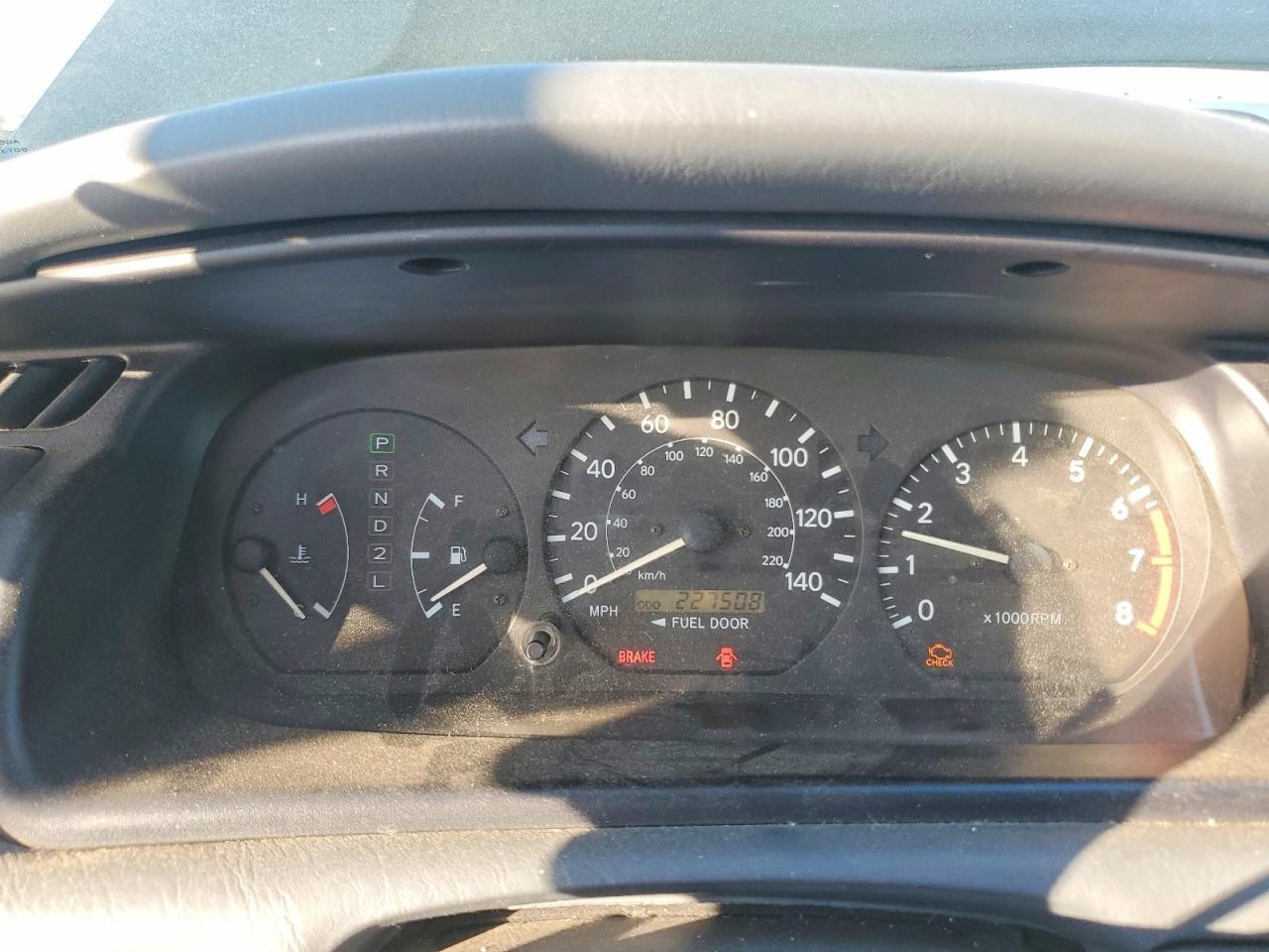 2001 TOYOTA CAMRY